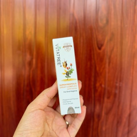 Xịt keo ong Vitatree Super Propolis Spray with Honey 30ml - Tăng cường sức đề kháng, hỗ trợ viêm họng, hàng nhập khẩu chất lượng cao