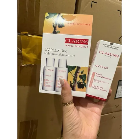 [ BILL US ]  Kem Chông Năng CLA-RIN Rosy Glow ban cu 50ml best-seller