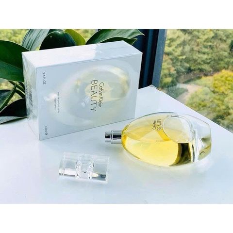 Nước hoa nữ Calvin Klein Beauty Eau de Parfum 100ml - Mùi hương nhẹ nhàng, quyến rũ thiết kế hiện đại cho phái đẹp