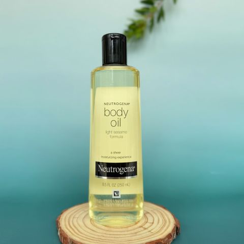 Dầu dưỡng da Neutrogena Body Oil Light Sesame Formula 250ml - dii.