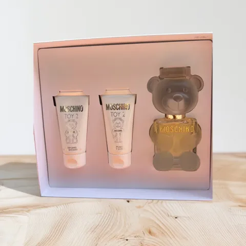 Set nước hoa nữ Moschino Toy 2 gồm 1 nước hoa EDP 50ml + sữa tắm 50ml + body lotion 50ml