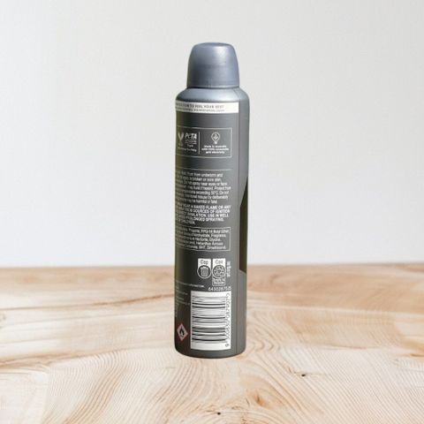 Xịt khử mùi cho nam giới Dove Men + Care Invisible Dry 72H 250ml
