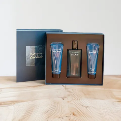Set nước hoa nam Davidoff Cool Water Man gồm 1 nước hoa EDT 125ml + 1 sữa tắm 75ml + 1 dưỡng da sau cạo râu 75ml