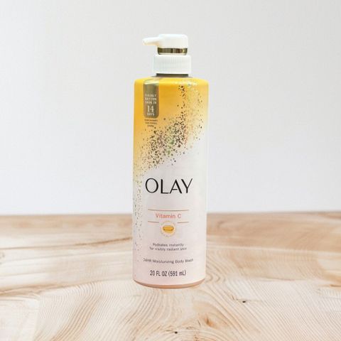 Sữa tắm Olay Vitamin C Body wash 591ml hàng Mỹ