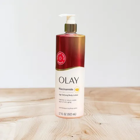 Body Lotion Olay Niacinamide Age Defying 502ml hàng Mỹ
