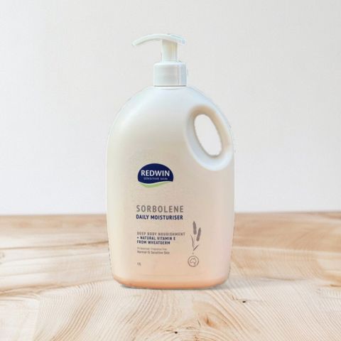 Kem Dưỡng Ẩm Đa Năng Redwin Sensitive Skin Sorbolene 1.1 Lít - Dưỡng Da Mềm Mịn, An Toàn Cho Da Nhạy Cảm