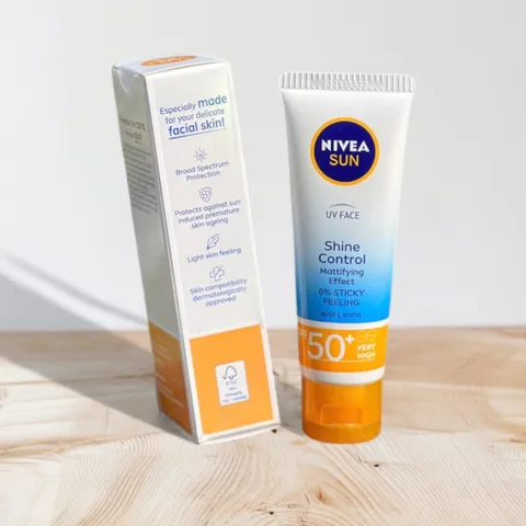 Kem chống nắng Nivea Sun UV Face Shine Control mattifying Efect 0% sticky feeling 50ml 297264