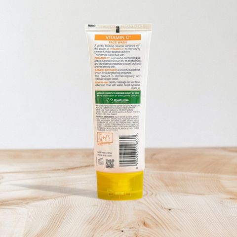 Sữa rửa mặt Garnier Vitamin C Face Wash 100ml