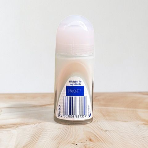 Lăn khử mùi Nivea Pearl & Beauty 50ml - Ngăn mùi 48 giờ, chiết xuất ngọc trai, dưỡng ẩm cho vùng da dưới cánh tay đẹp và quyến rũ