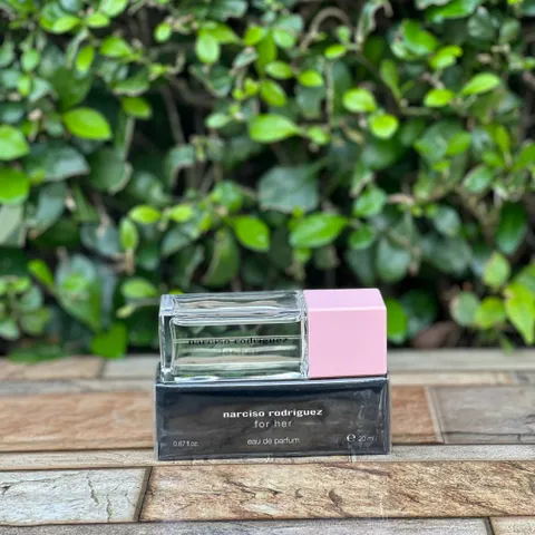 Nước hoa nữ Narciso Rodriguez for her nar hồng nhạt EDP 20ml