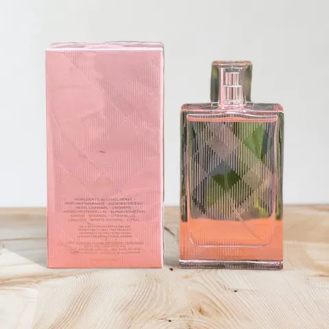 Nước hoa nữ Burberry Brit Sheer EDT 100ml - Hương thơm nhẹ nhàng, quyến rũ, thích hợp cho phái đẹp, món quà tuyệt vời cho các tín đồ yêu thích thời trang.