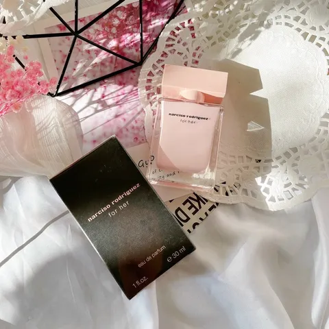 Nước hoa nữ Narciso Rodriguez for her EDP 30ml Nar hồng nhạt
