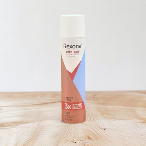 Xịt khử mùi xịt body Rexona Clinical Protection Shower Clean 96H 180ml
