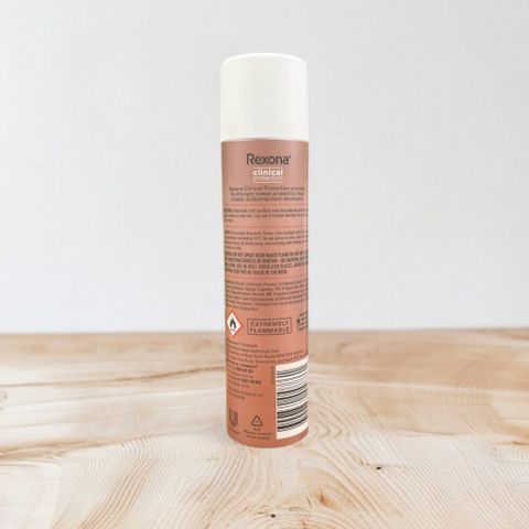 Xịt khử mùi xịt body Rexona Clinical Protection Shower Clean 96H 180ml