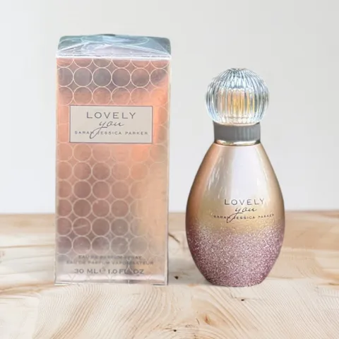 Nước Hoa Nữ Lovely You Sarah Jessica Parker EDP 30ml - Hương Thơm Quyến Rũ và Tươi Mát Cho Phái Đẹp