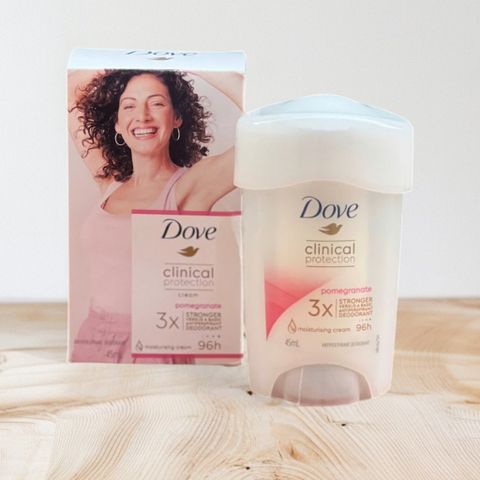 Lăn Khử Mùi Dove Lựu Pomegranate 96h – Giữ Mùi Tươi Mát Suốt Cả Ngày, 45ml, Chăm Sóc Cơ Thể Hàng Đức