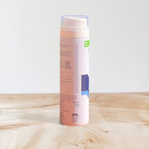 Gel cạo râu Nivea Men Sensitive 200ml - Bảo vệ tức thì cho da nhạy cảm, chống kích ứng và giúp da mềm mại, mịn màng.