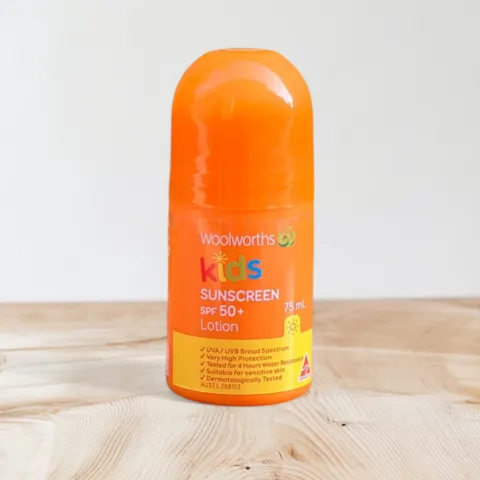 Kem chống nắng dạng lăn cho bé Woolworths Kids Sunscreen SPF50+ lotion hàng Úc