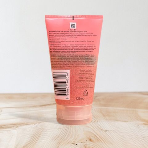 Sữa rửa mặt Neutrogena Oil Free Acne Wash Pink Grapefruit Foaming Scrub