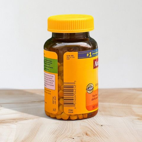 Viên uống bổ sung sắt Iron 65mg Nature Made 365 viên - Tăng cường sức khỏe, hỗ trợ bổ máu cho cơ thể