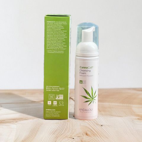 Sữa rửa mặt chiết xuất từ hạt cây gai dầu Andalou Naturals Cannacell Cleansing Foam 163ml