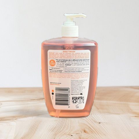 Dung dịch vệ sinh phụ nữ Femfresh Intimate Skin Care Daily Wash 600ml - Màu cam, An toàn, Dùng hàng ngày, Giữ gìn vệ sinh cá nhân