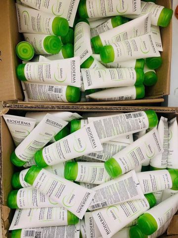 Tẩy Da Chết Bioderma Sebium Gel Gommant - Gel Tẩy Da Chết Đẩy Mụn, Làm Mịn Da, Dành Cho Da Dầu Mụn, Pháp