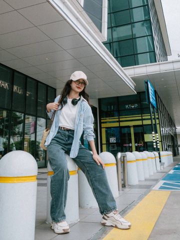Quần Jean Ống Rộng Nữ Baggy Eo Cao Chất Liệu Cotton Bền Màu Wash Xám - Phong Cách Thời Trang Cực Chất