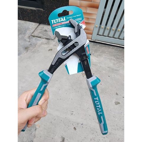 Kìm Mỏ Quạ 10 Inch Total THT281006 - Dụng Cụ Tiện Ích An Toàn Chống Gỉ Sét, Có Lớp Cách Điện 1000V, Tay Cầm Chống Trượt