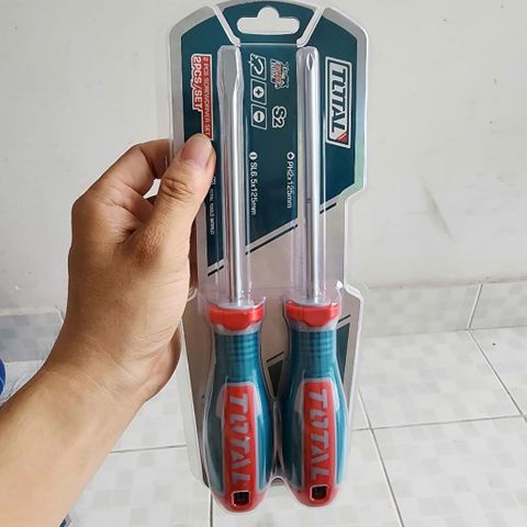 Bộ 2 Tua Vít Total TKSDS0226 - Tua Vít Dẹp và Bake Cán Nhựa Chống Trượt, Thép CR-V Bền Bỉ Siêu Tiện Dụng Cho Gia Đình