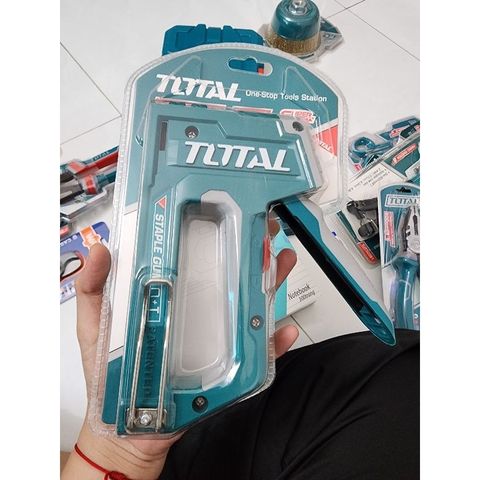 Kìm Bấm Ghim 2 Trong 1 TOTAL THT31146 - Dụng Cụ Tiện Ích Điều Chỉnh Lực Bấm, Phù Hợp Với Ghim Bê Tông
