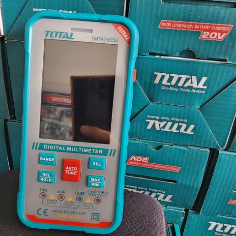 Đồng Hồ Đo Điện Vạn Năng Total TMT475052 - Màn Hình Màu True RMS, Đo AC/DC, NCV, Tụ Điện, Chức Năng Đa Năng cho Thợ Điện và DIY