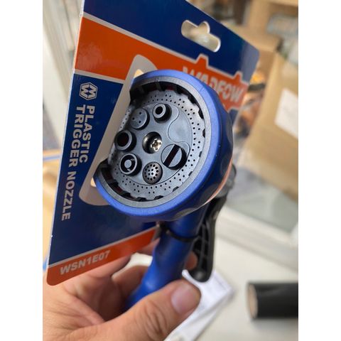 Vòi xịt tưới cây 7 chế độ WADFOW WSN1E07 - Thiết bị tưới cây tiện lợi, tay cầm thoải mái, chất lượng cao từ TOTAL