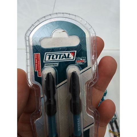 Bộ 2 Mũi Bắt Vít Có Nam Châm PH2 65mm Total TACIM72PH265 - Thép Công Nghiệp S2, Độ Bền Cao, Dụng Cụ Tiện Ích Cho Thợ Sửa Chữa