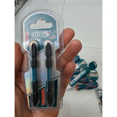 Bộ 2 Mũi Bắt Vít Có Nam Châm PH2 65mm Total TACIM72PH265 - Thép Công Nghiệp S2, Độ Bền Cao, Dụng Cụ Tiện Ích Cho Thợ Sửa Chữa