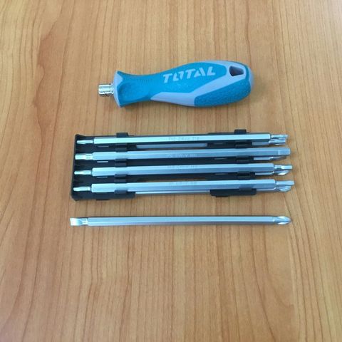 Bộ Tua Vít 18 Trong 1 TOTAL THT250236 - Dụng Cụ Tiện Ích Chất Lượng Cao - Thép CR-V, Tay Cầm Hoán Đổi Dễ Dàng