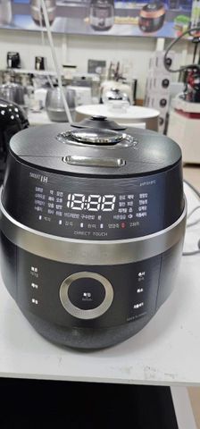Nồi Cơm Điện Cao Tần Cuckoo CRP-JHP1010FC 1.8L - Công Nghệ IH Thông Minh - 21 Chế Độ Nấu - Màu Xanh Caviar Sang Trọng
