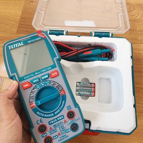 Đồng hồ vạn năng kỹ thuật số Total TMT5310004 - DC-AC, phát hiện điện áp không tiếp xúc, hiển thị 6000 số đếm, ghi nhớ dữ liệu