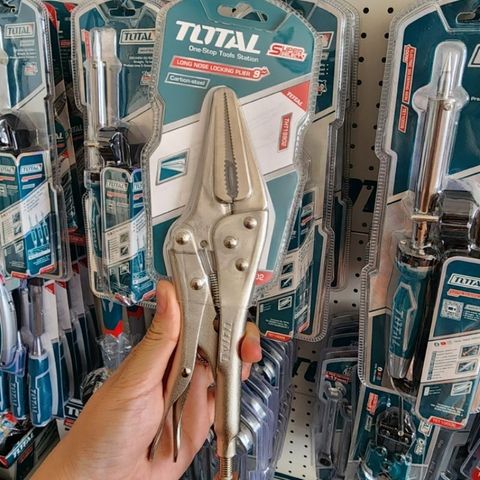 Kìm Mỏ Nhọn Khóa TOTAL THT19902 225mm (9 inch) - Thép Carbon Chống Gỉ, Tay Cầm Nhựa Chống Trượt, Dụng Cụ Sửa Chữa Chất Lượng Cao