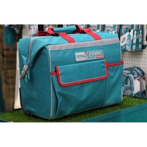 Vali đựng dụng cụ 20 inch TOTAL THRRTB2012 - Chất liệu polyester chống ẩm, tải trọng 20kg, có tay xách và bánh xe tiện dụng.