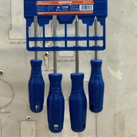 Bộ 4 Tua Vít Dẹp & Bake WADFOW WSS2204 - Dụng Cụ Tiện Ích Chất Lượng Cao cho Nghề Thủ Công và Sửa Chữa