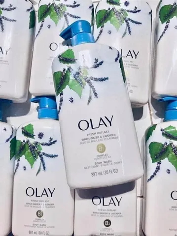 Sữa Tắm Olay Fresh Outlast 975ml - Chiết Xuất Bạch Dương & Oải Hương, Dưỡng Ẩm, Thư Giãn, Làm Sạch Da Tối Ưu