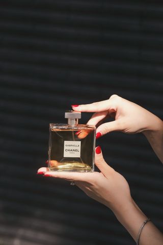 Nước Hoa Nữ Chanel Gabrielle EDP 100ml - Hương Hoa Cỏ Tươi Mát, Sang Trọng và Gợi Cảm, Dành Cho Phụ Nữ Hiện Đại