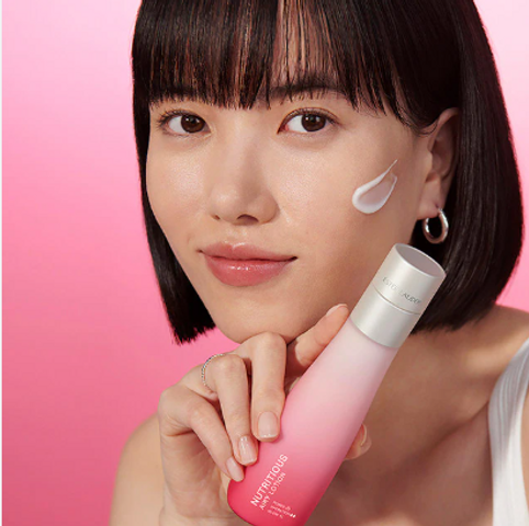 Sữa dưỡng da Estee Lauder nutritious airy 100ml