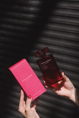 Nước Hoa Nữ Narciso Rodriguez For Her EDP Intense 100ml - Hương thơm gợi cảm, quyến rũ, phong cách sang trọng, hoàn hảo cho mọi dịp