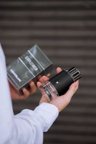 Nước Hoa Nam Montblanc Explorer EDP 10ml - Hương Gỗ Thơm Lịch Lãm, Sang Trọng, Phong Cách Nam Tính - Quà Tặng Đặc Biệt cho Đấng Mày Râu