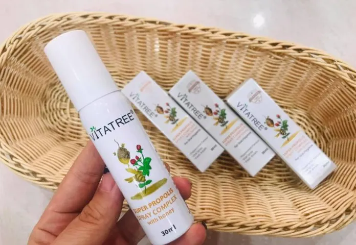 Chai Xịt Keo Ong Vitatree 30ml - Chiết Xuất Tự Nhiên Giúp Dưỡng Da Mịn Màng và Kháng Viêm, Sản Phẩm Chăm Sóc Da Toàn Diện