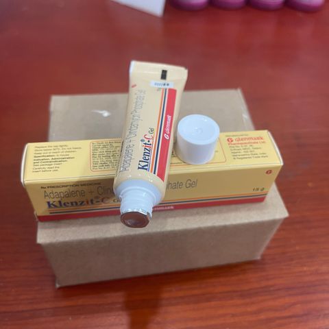 Kem Trị Mụn Klenzit Glenmark C 15G Gel - Giảm Mụn Hiệu Quả, Làm Sáng Da, Chứa Adapalen và Chiết Xuất Thiên Nhiên