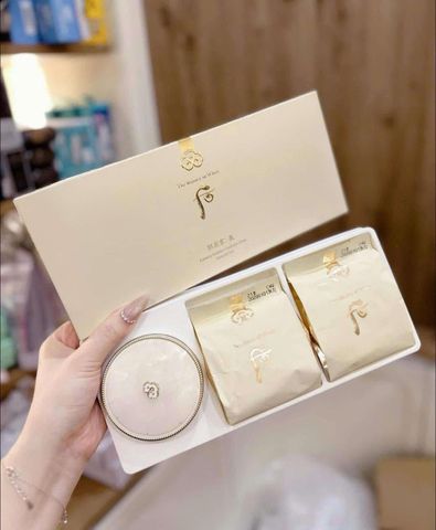 Sét Phấn Nước Whoo Luxury Golden Cushion Glow Special (Kèm 2 Lõi) - Trang Điểm Tự Nhiên và Độ Che Phủ Tuyệt Hảo