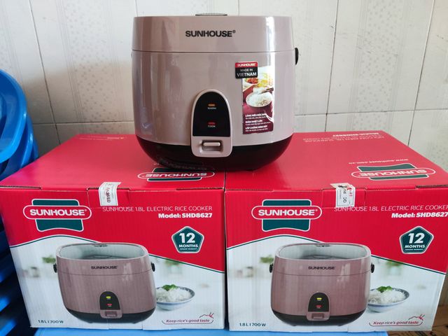 Nồi Cơm Điện 1.8L Sunhouse SHD8627 - Thiết Kế Hiện Đại, Chống Dính Cao Cấp, Nấu Cơm Ngon Cho Gia Đình 4-6 Người